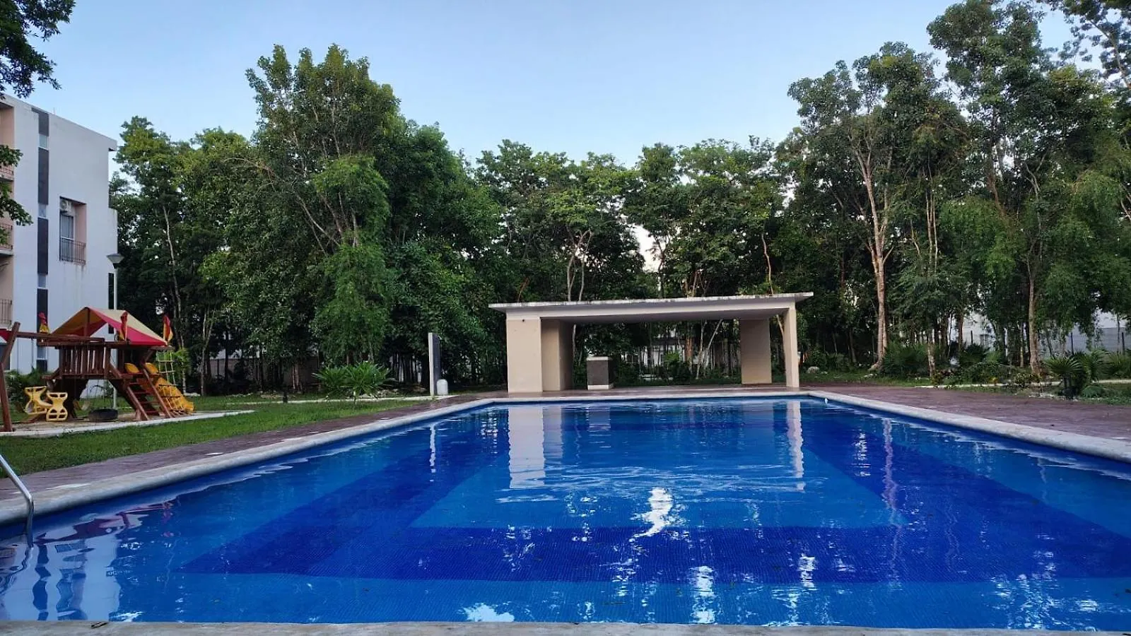 Cancun Vacaciones En Familia 3의 연락처